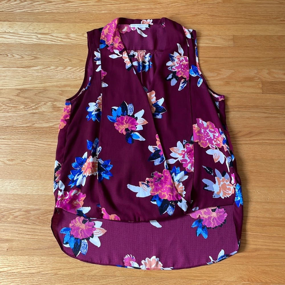 Hi-lo floral sleeveless blouse